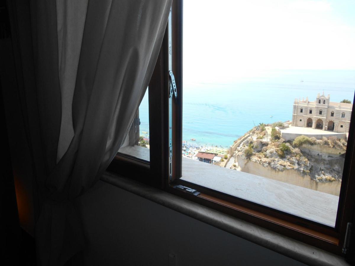 Bluemind Aparthotel Tropea Exteriör bild