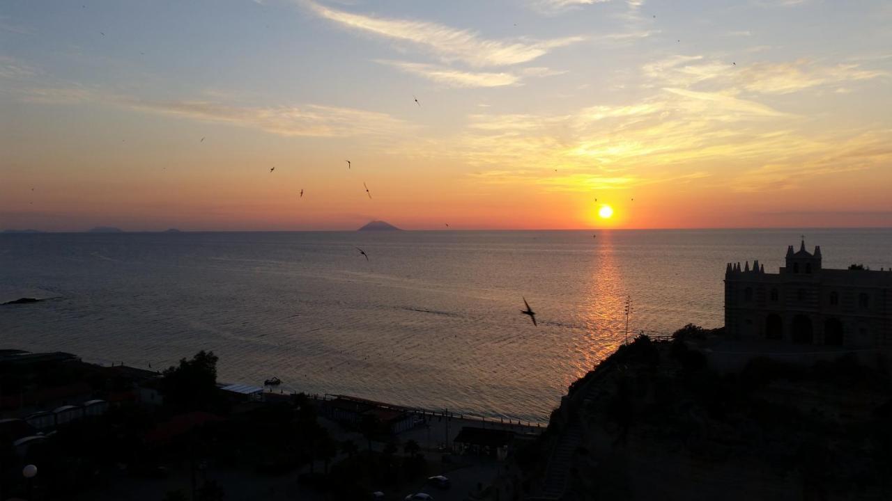 Bluemind Aparthotel Tropea Exteriör bild